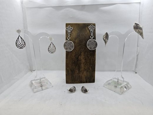 Pendientes tuerca sin mineral