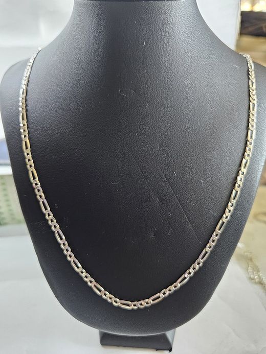 Cadena de tipo Cartier 3x1