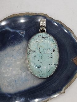 Colgante de plata con mineral. Turquesa