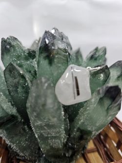 COLGANTE PLATA CON MINERAL Cuarzo Blanco con turmalina