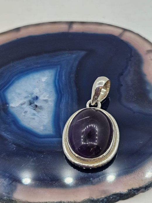 Colgante plata con mineral de Amatista