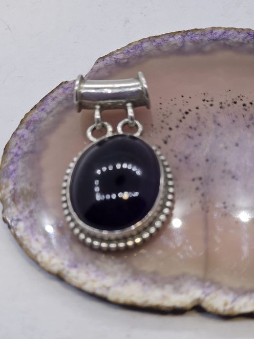 Colgantes de plata con mineral. Amatista