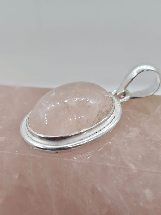 Colgantes de plata con mineral. Cuarzo rosa.