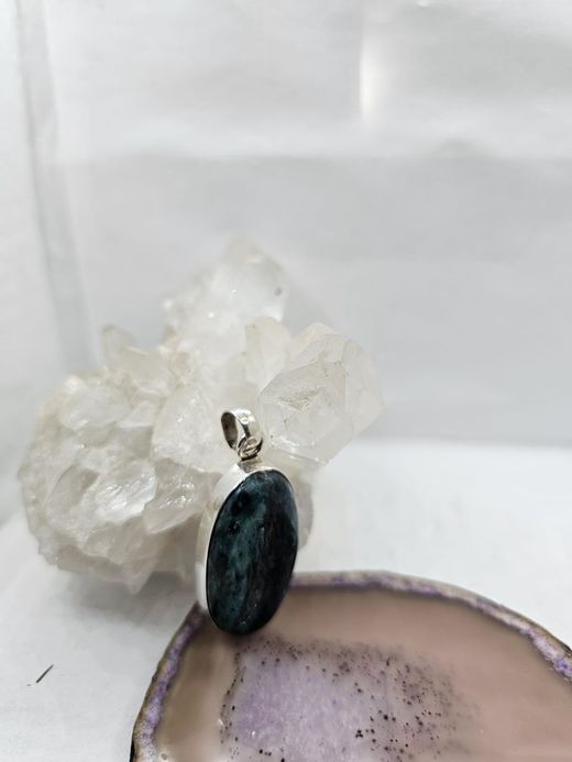 Colgantes de plata con minerales. Crisocola