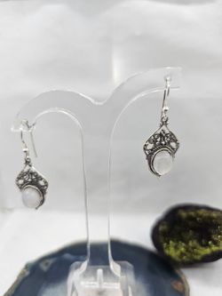 Pendientes gancho. Piedra de luna