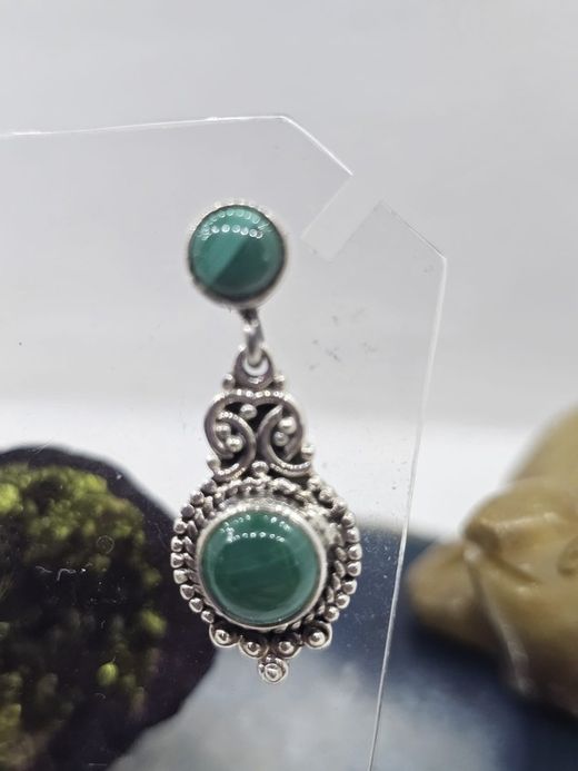 Pendientes tuerca largos. Malaquita