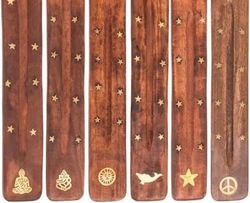 Porta inciensos . Tabla de madera original.